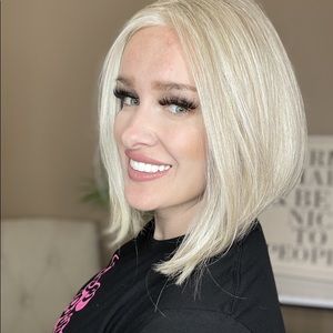 “NORA”  21-23 Smoking Hot Blonde without root